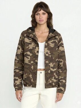 Volcom Enemy Stone Windbreaker Jacket Camo Green Hooded Size Large